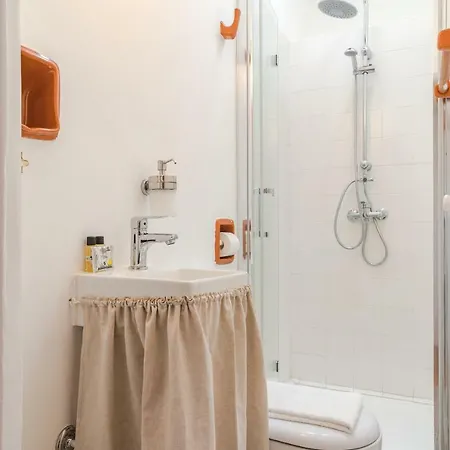 Madragoa - The Heart Of Apartamento